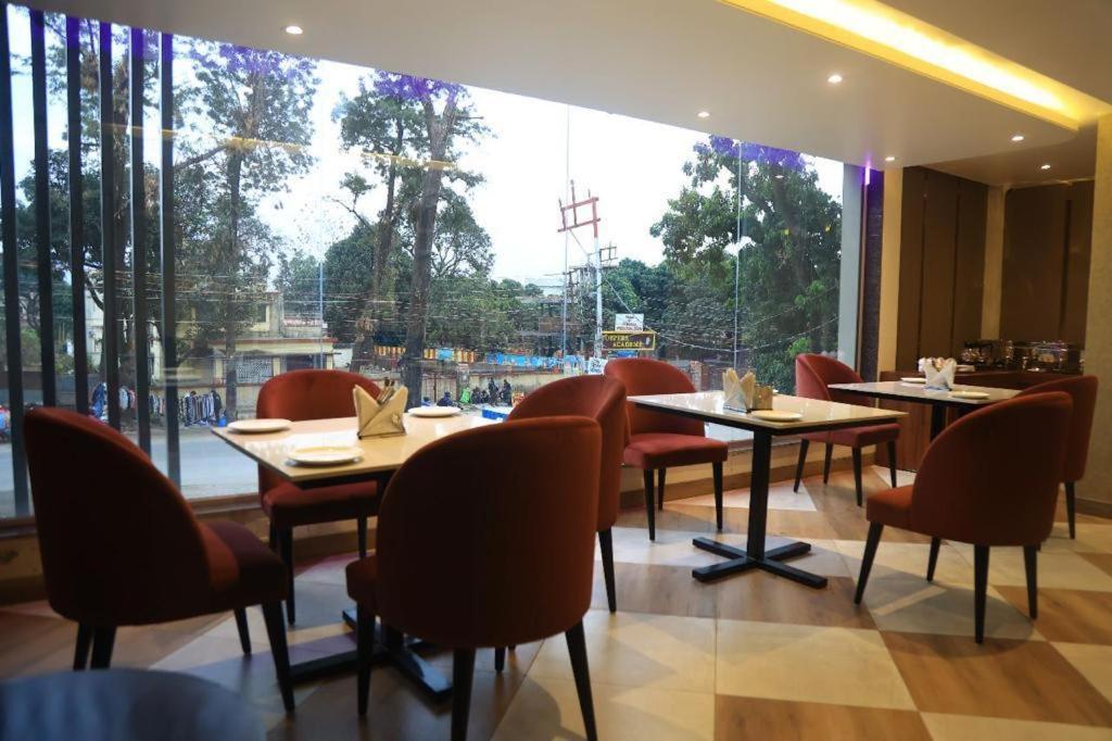 Sapphire Sky Hotel Dehradun Eksteriør billede